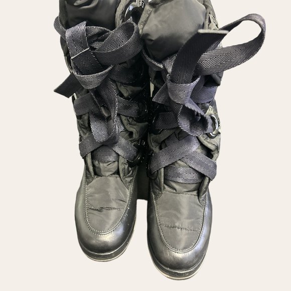 Moncler (tofane) Feather Down Boots - Picture 2 of 4